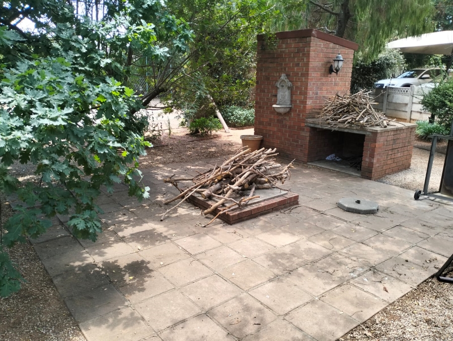 4 Bedroom Property for Sale in Flamwood North West